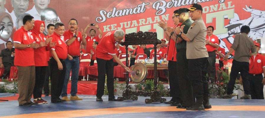 Gubernur Jateng Buka Kejurnas Gulat Senior U23 di GOR Simpanglima Purwodadi