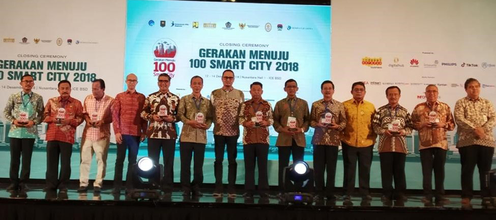 Pemkab Grobogan Terima Dua Penghargaan Terkait Gerakan Menuju 100 Smart City dari Kemenkominfo
