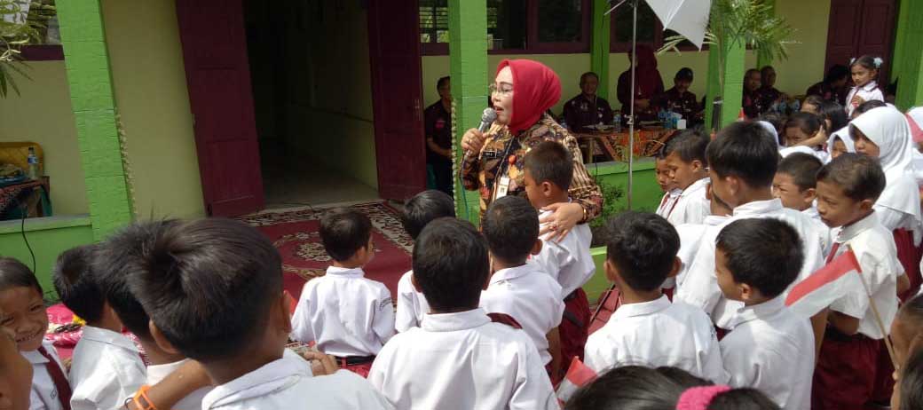     Bupati dapat Sambutan Meriah Saat Resmikan Ruang Baru SDN 05 Sembungharjo