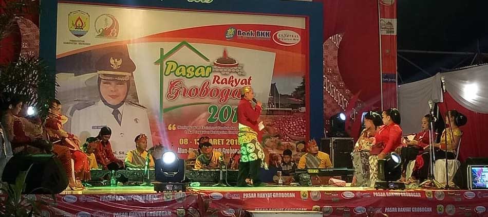     Ratusan Pelaku UMKM Ambil Bagian dalam Even Pasar Rakyat di Alun-alun Purwodadi