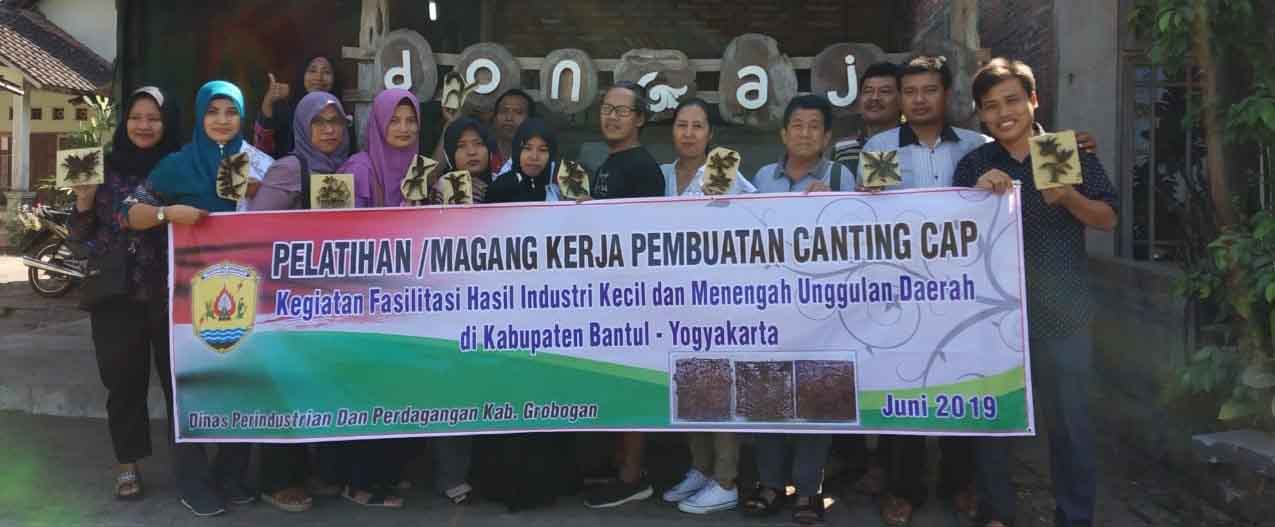 MEWUJUDKAN BATIK GROBOGAN BERDAYA SAING MELALUI INOVASI DAN SERTIFIKASI BATIK