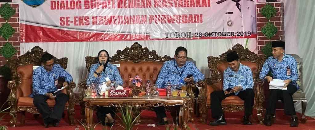 Bupati Sampaikan Hasil Pembangunan Dalam Acara "˜Sambang Warga"™ di eks-Kawedanan Purwodadi