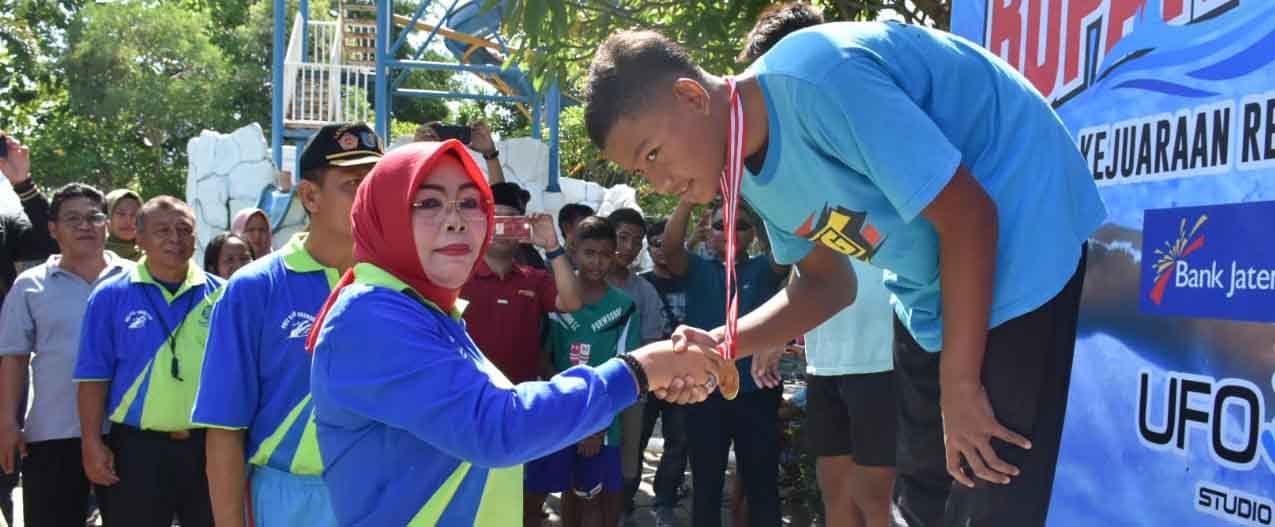 Buka Kejuaraan Renang 2019, Bupati Minta Perenang Grobogan Tingkatkan Prestasi