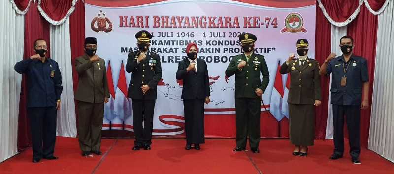 Bupati Hadiri Peringatan Hari Bhayangkara Ke-74 Secara Virtual di Mapolres Grobogan