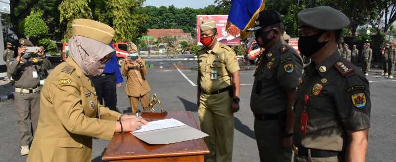 Bupati Pimpin Apel Luar Biasa dan Sertijab Kepala Satuan Polisi Pamong Praja