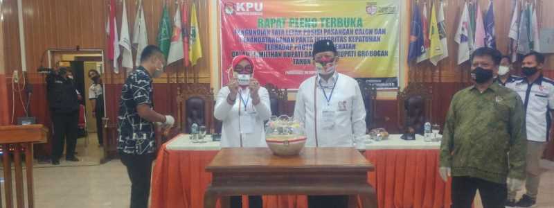KPU Grobogan Gelar Pengundian Tata Letak Paslon dan Penandatanganan Pakta Integritas