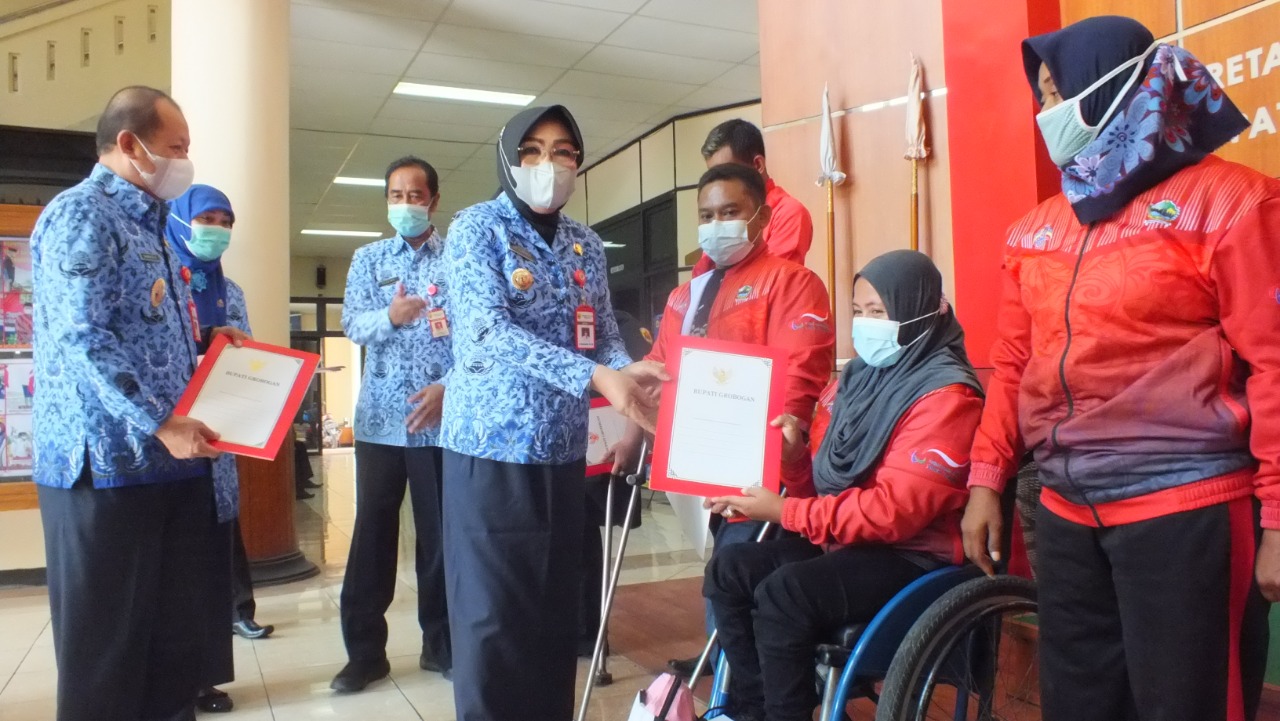 Lepas Keberangkatan 6 Atlet Paralympic Nasional Asal Grobogan ke Papua