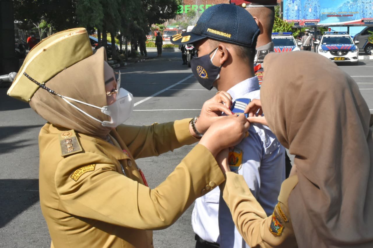 Pimpin Apel Gerakan Pasukan Operasi Lilin Candi Bupati Minta Tetap Prokes