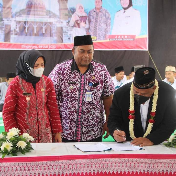 Usai Bangun Jalan, ternyata ada lagi crazy rizh yang berhati mulia