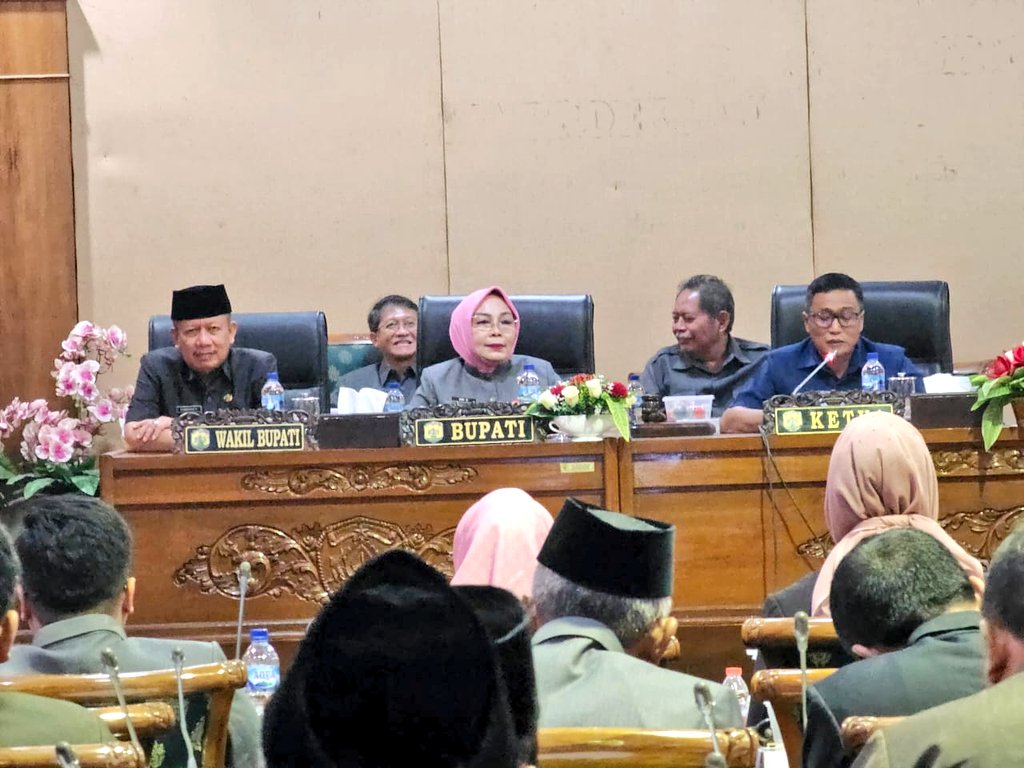 Bupati Sampaikan Jawaban Atas Pemandangan Umum Fraksi DPRD Grobogan