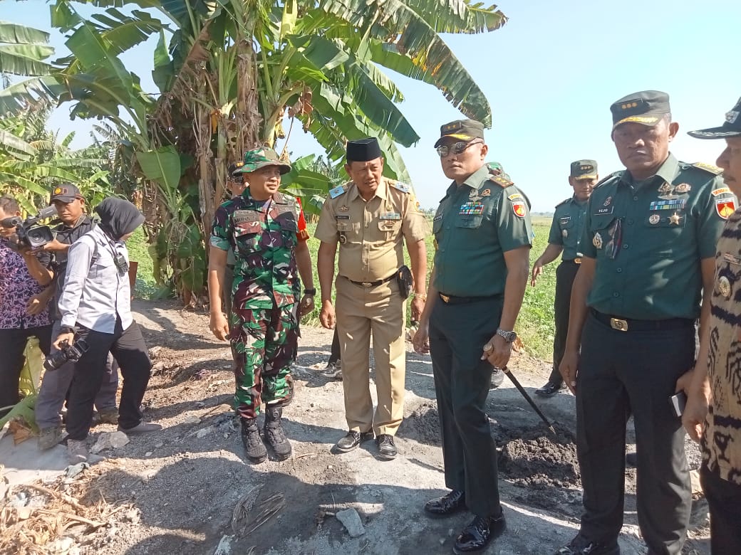 Pangdam IV/Diponegoro Kunjungi Lokasi TMMD di Desa Cangkring