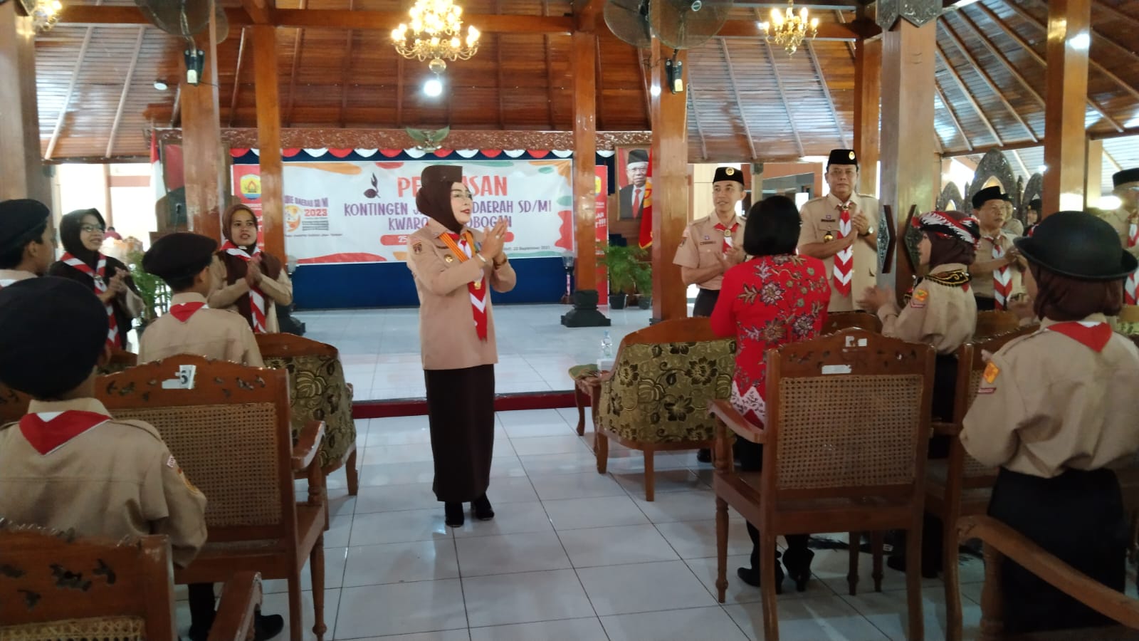 Bupati Lepas Kontingen Jambore Daerah SD/MI Kwarcab Grobogan