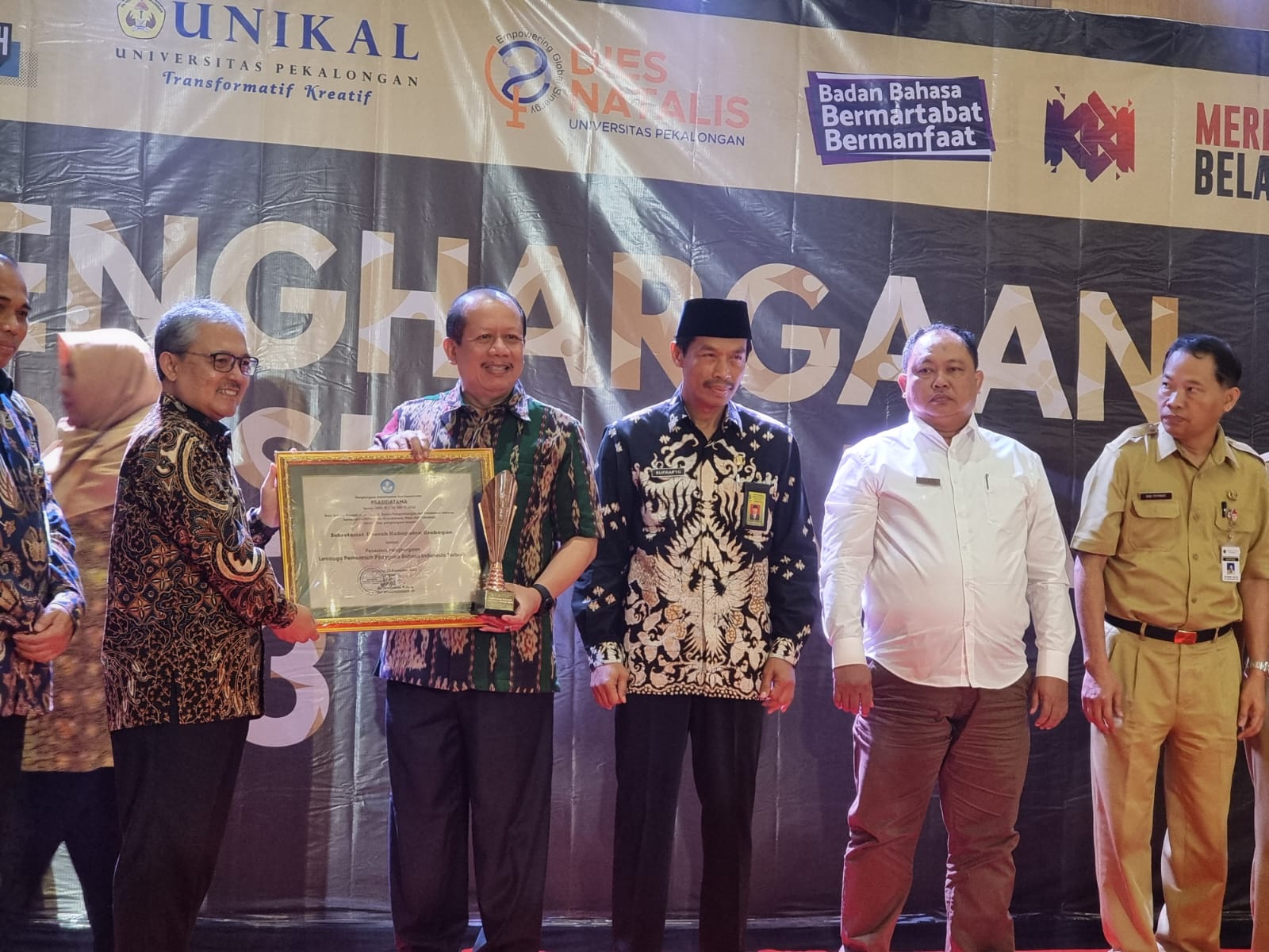 Pemkab Grobogan Raih Penghargaan Prasidatama Tahun 2023 dari Balai Bahasa Jateng