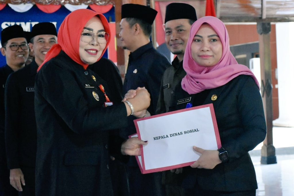 Bupati Lantik Lima Pejabat Tinggi Pratama Hasil Seleksi Terbuka