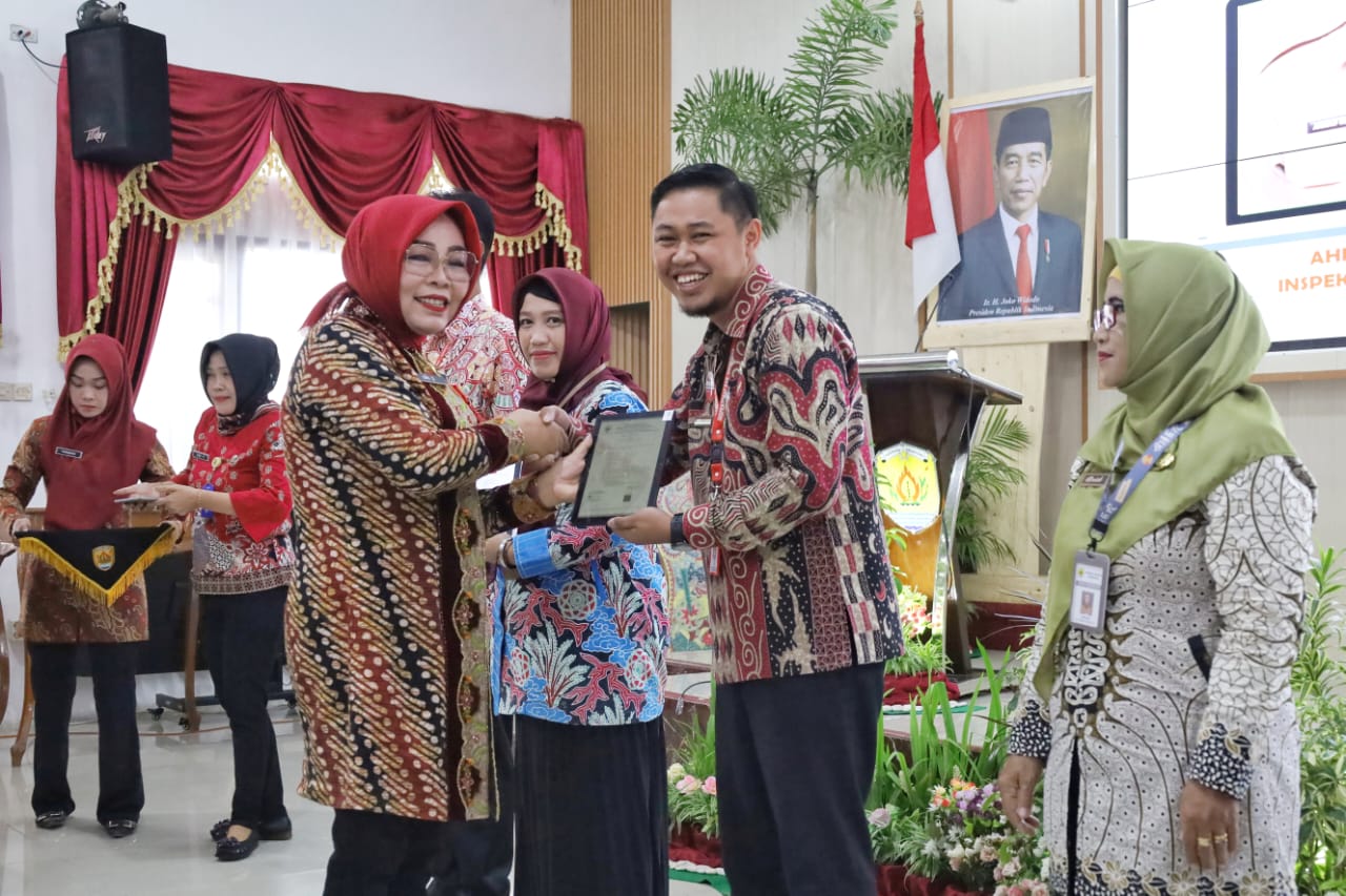 Bupati Ambil Sumpah PNS serta Lantik Jabatan Struktural dan Fungsional Baru