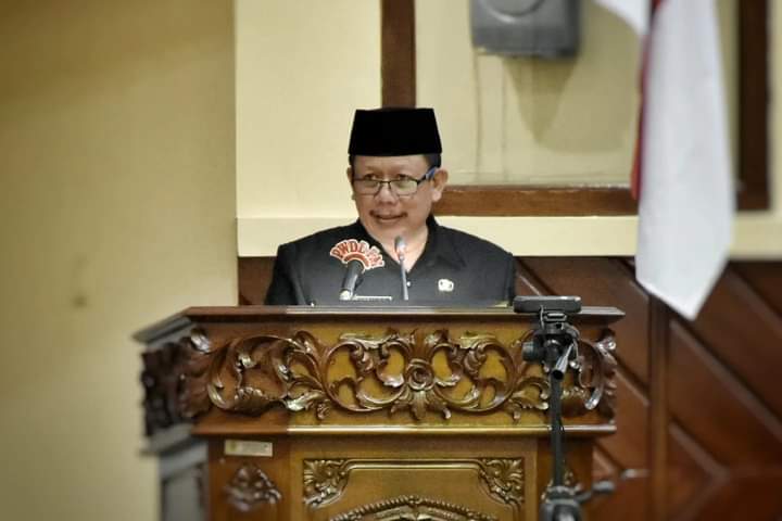 Wabup Menyampaikan LKPJ 2023 pada Sidang Paripurna DPRD Gobogan