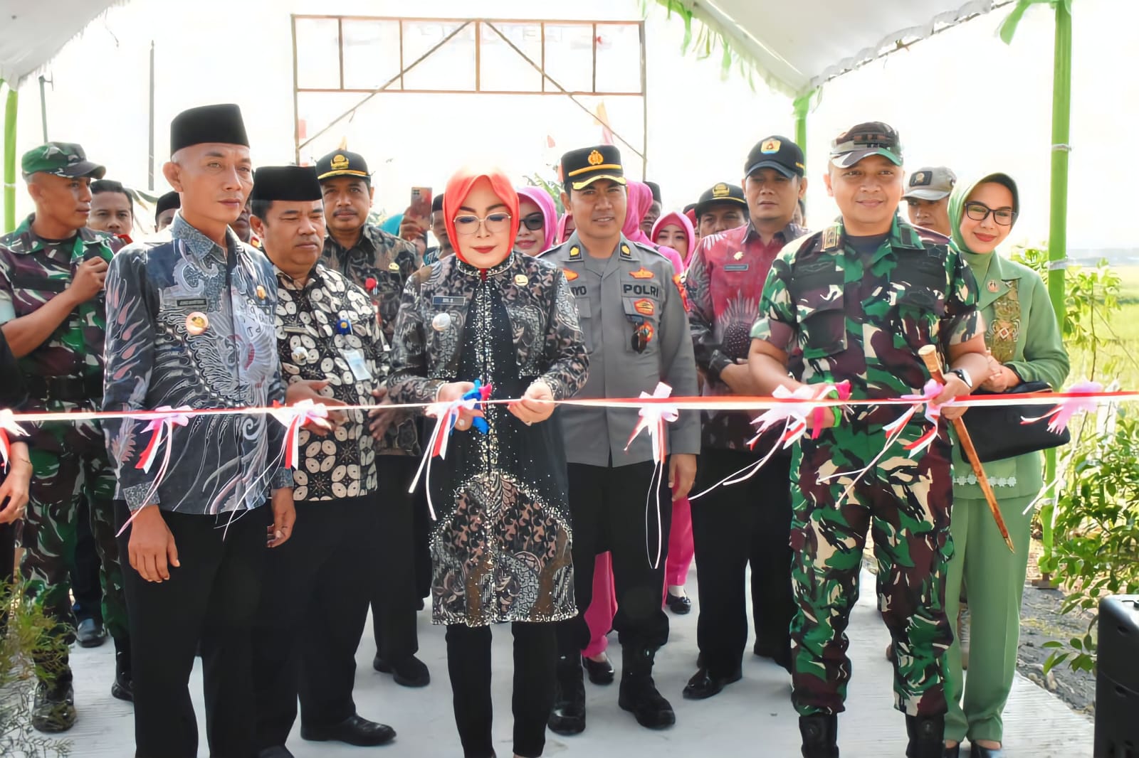 Bupati Grobogan Menutup TMMD Sengkuyung Tahap 2 Di Kecamatan Tegowanu
