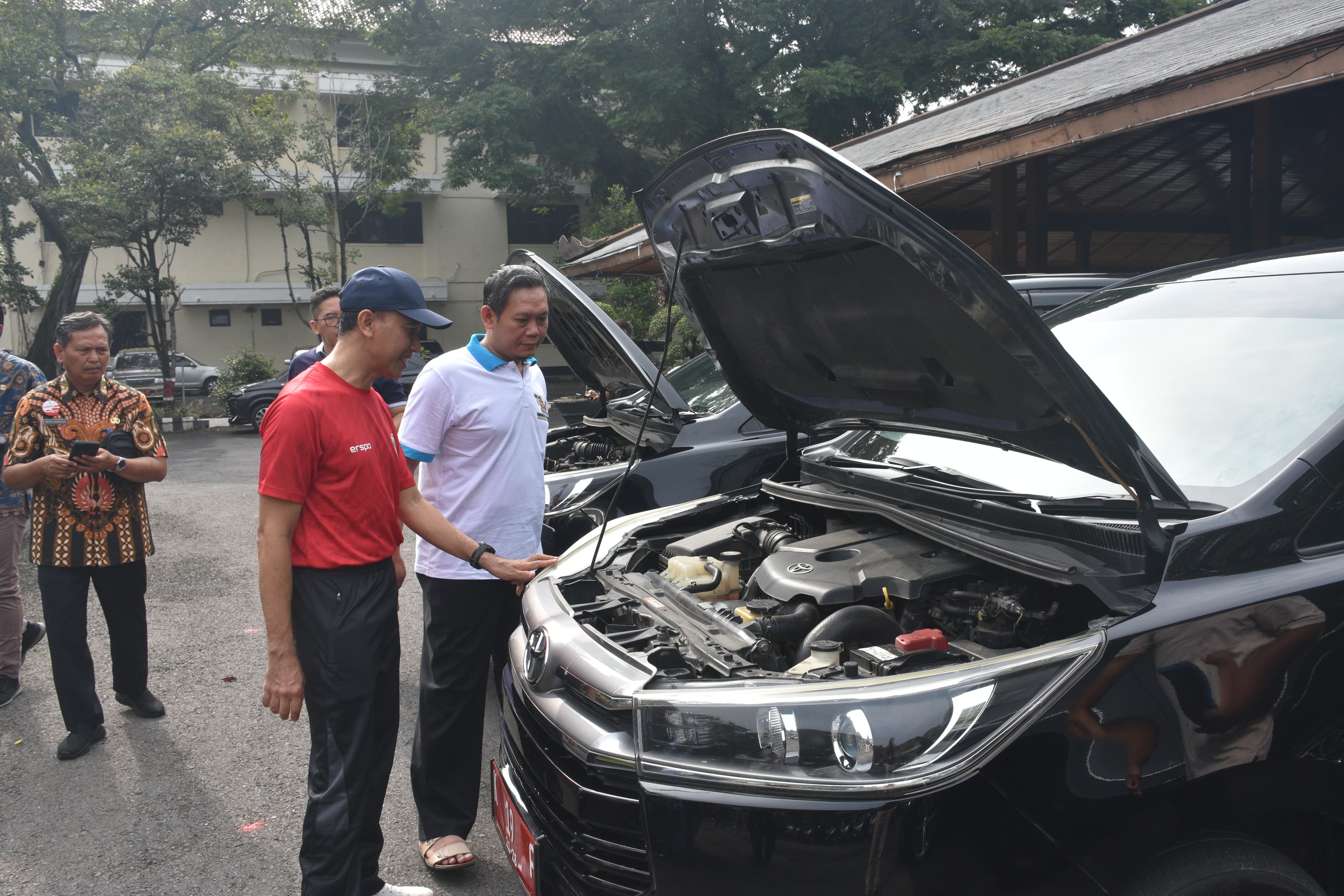 Sekda Grobogan Tinjau Langsung Kendaraan Dinas, Tekankan Tanggung Jawab Pengelolaan Fasilitas Negara