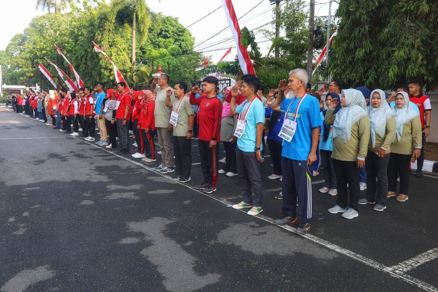 Semarak Apel Pagi HUT ke-80 RI, Sekda Ajak Pegawai Implementasikan Visi Daerah
