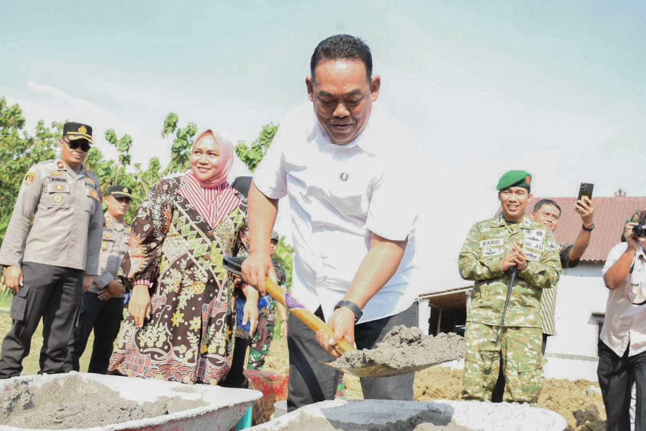 Bupati Grobogan Hadiri Peletakan Batu Pertama Pembangunan 80.000 Gerai Koperasi Merah Putih di Desa Sugihan